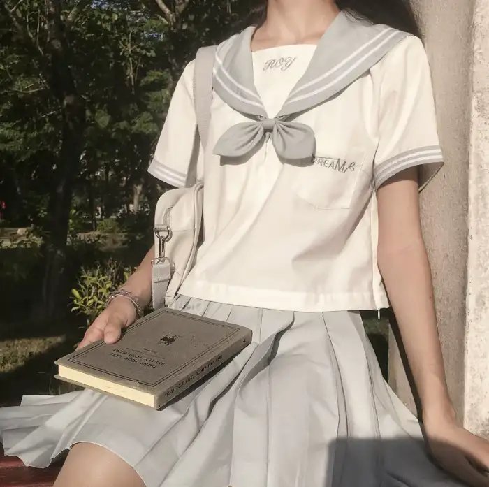 明星蹭饭被拒我全家遭受网暴